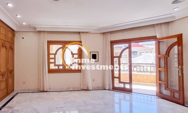 Reventa - Ático - San Pedro - Lo Pagan