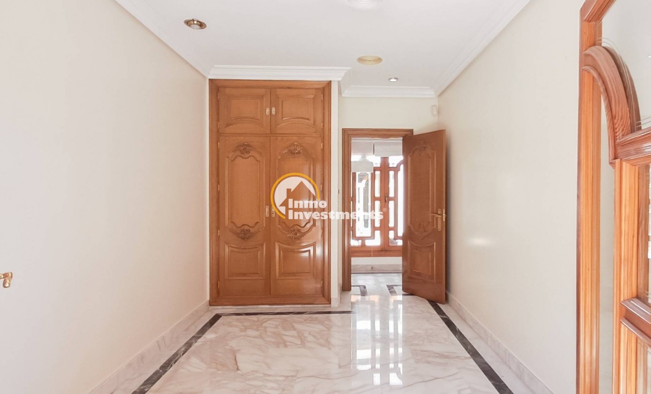 Reventa - Ático - San Pedro - Lo Pagan