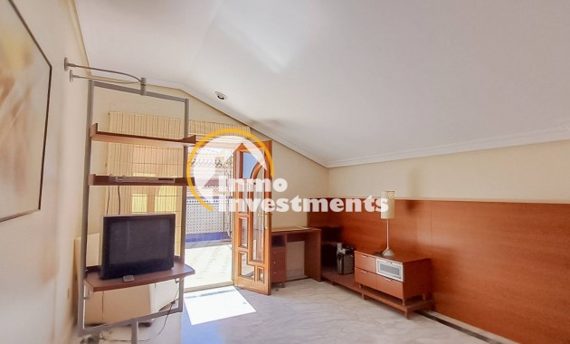 Reventa - Ático - San Pedro - Lo Pagan