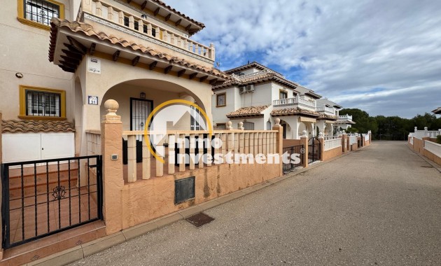 Resale - Villa - Orihuela Costa - Lomas de Cabo Roig-Los Dolses