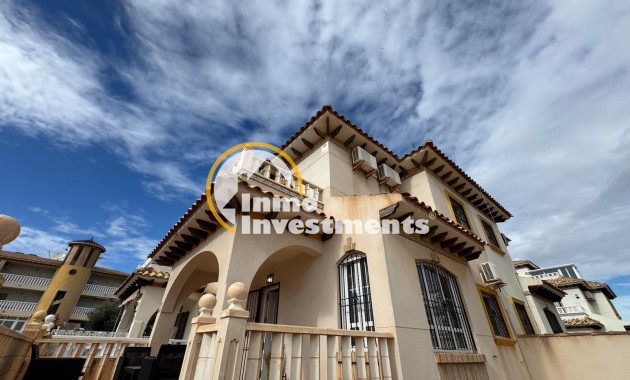 Resale - Villa - Orihuela Costa - Lomas de Cabo Roig-Los Dolses