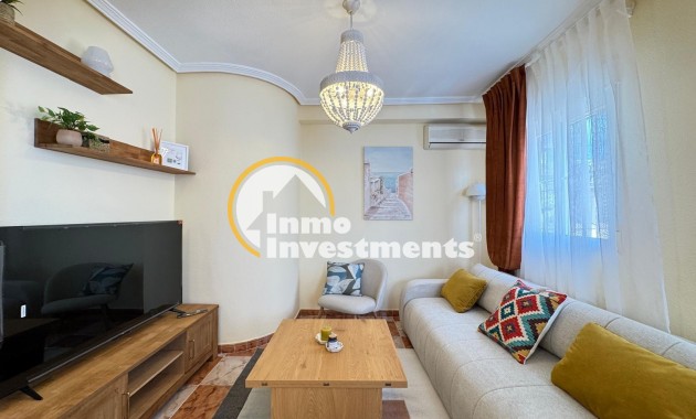 Resale - Villa - Orihuela Costa - Lomas de Cabo Roig-Los Dolses