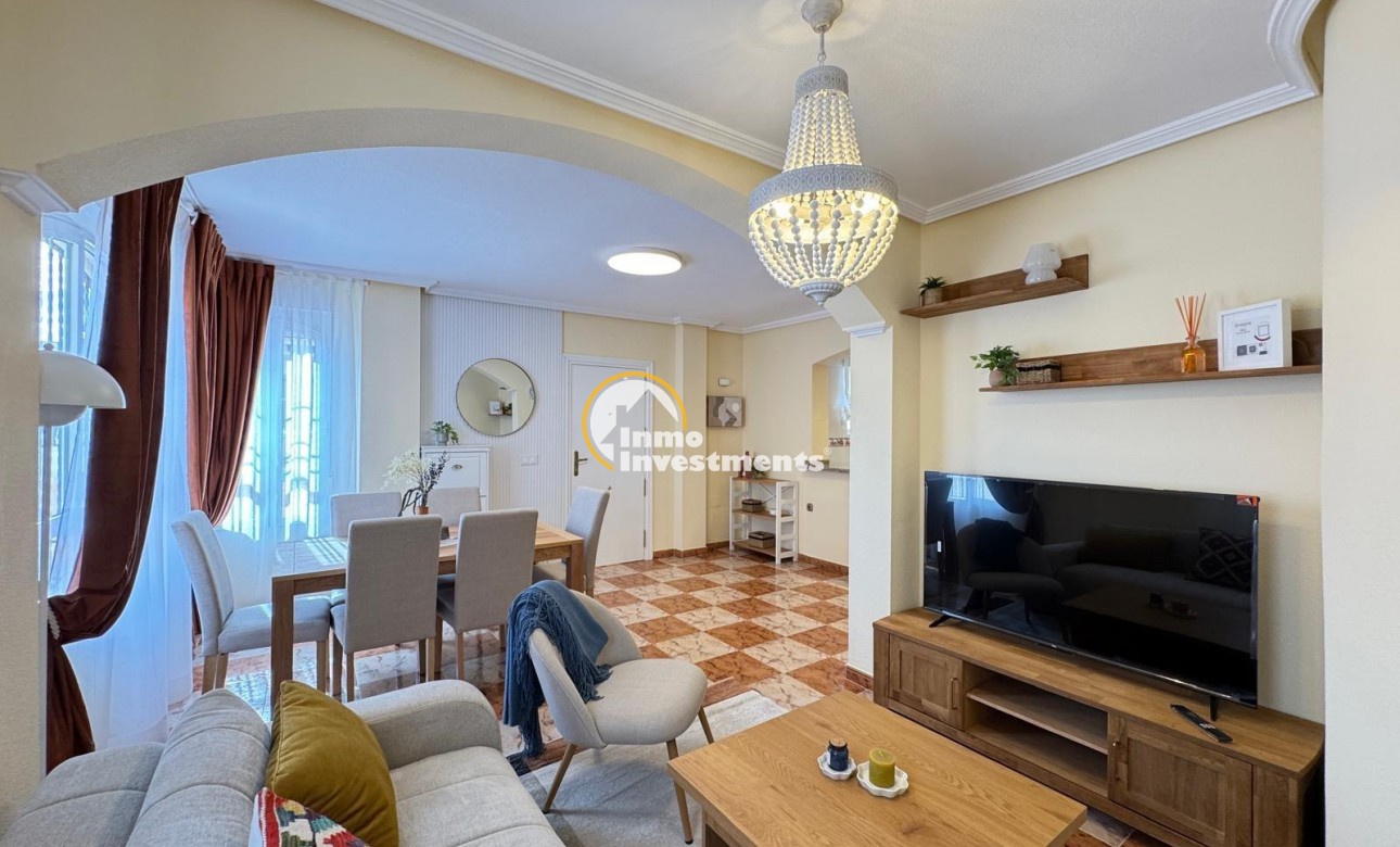 Resale - Villa - Orihuela Costa - Lomas de Cabo Roig-Los Dolses