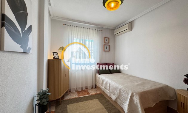 Resale - Villa - Orihuela Costa - Lomas de Cabo Roig-Los Dolses