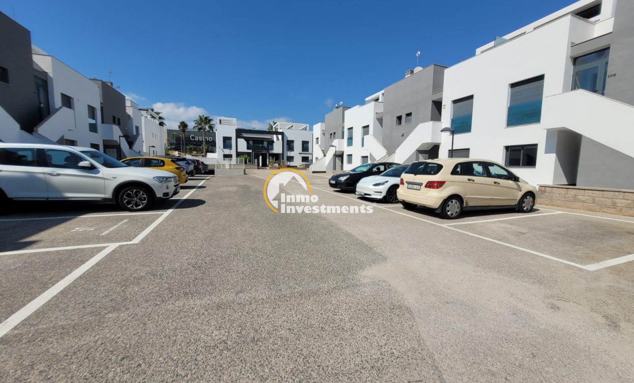 Resale - Bungalow - Orihuela Costa - La Zenia