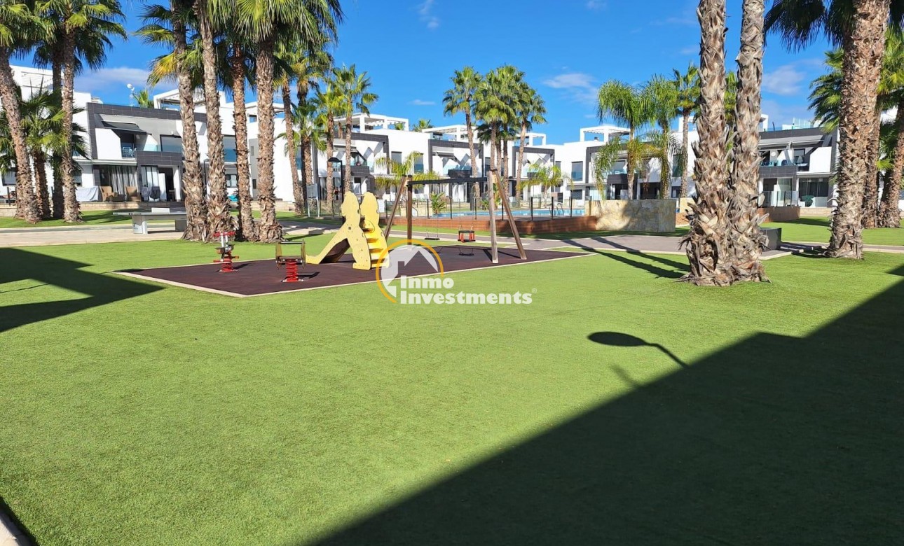 Resale - Bungalow - Orihuela Costa - La Zenia