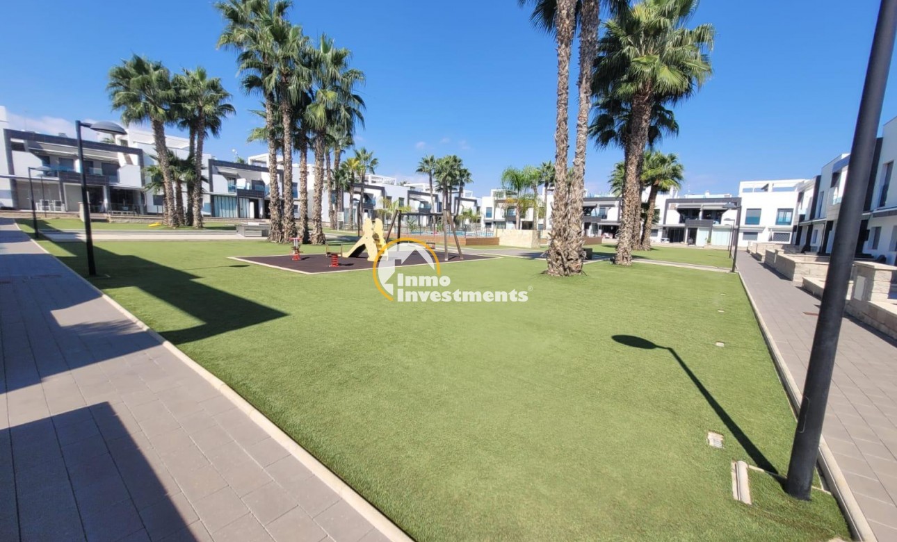 Resale - Bungalow - Orihuela Costa - La Zenia