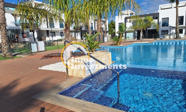 Resale - Bungalow - Orihuela Costa - La Zenia