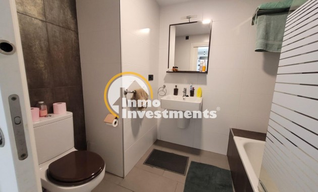 Resale - Bungalow - Orihuela Costa - La Zenia