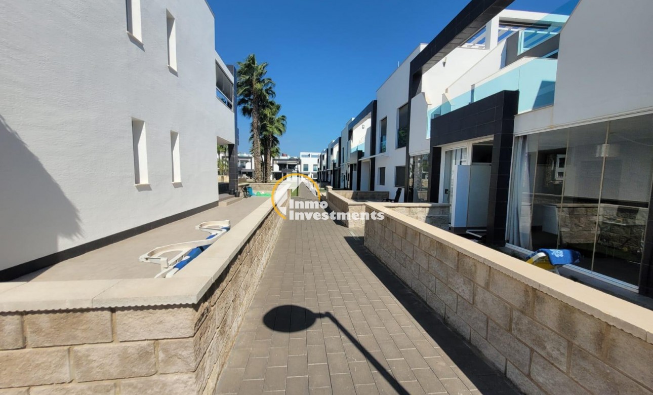 Resale - Bungalow - Orihuela Costa - La Zenia
