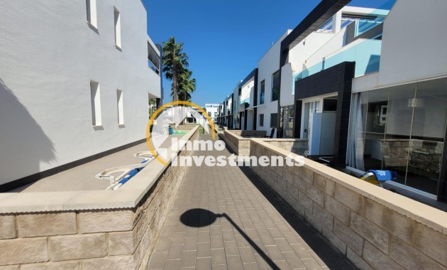 Resale - Bungalow - Orihuela Costa - La Zenia