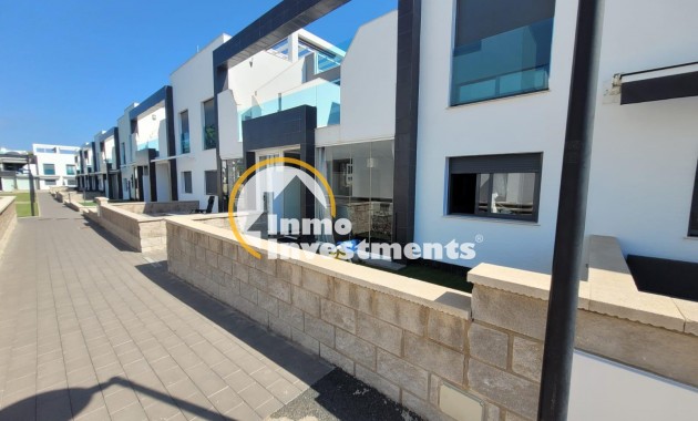 Resale - Bungalow - Orihuela Costa - La Zenia