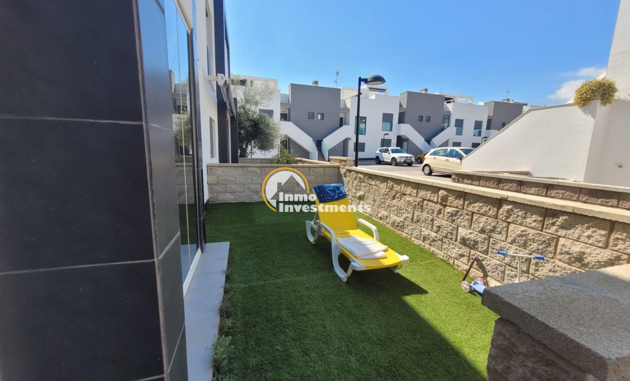 Resale - Bungalow - Orihuela Costa - La Zenia