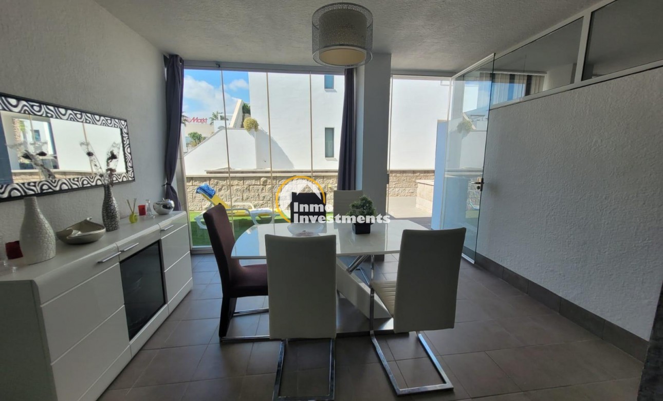 Resale - Bungalow - Orihuela Costa - La Zenia