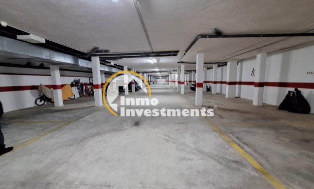 Resale - Bungalow - Orihuela Costa - La Zenia