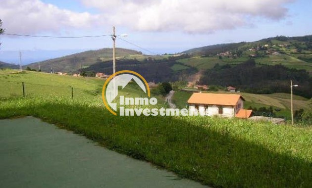 Reventa - Parcela - Cudillero - Costa verde