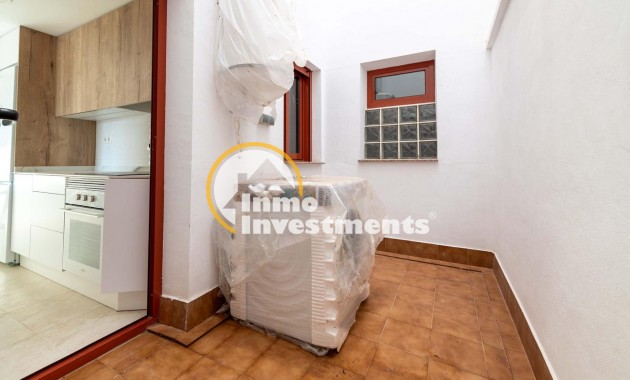 Reventa - Apartamento - Avileses - Jerónimo Y Avileses