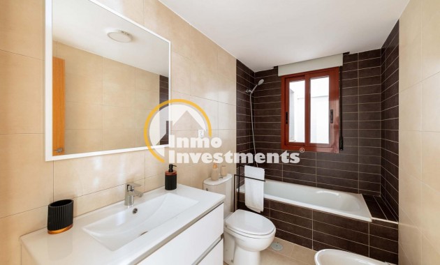 Reventa - Apartamento - Avileses - Jerónimo Y Avileses