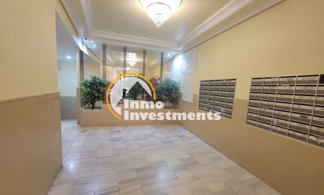 Till salu - Lägenhet - Torrevieja - Estacion de autobuses