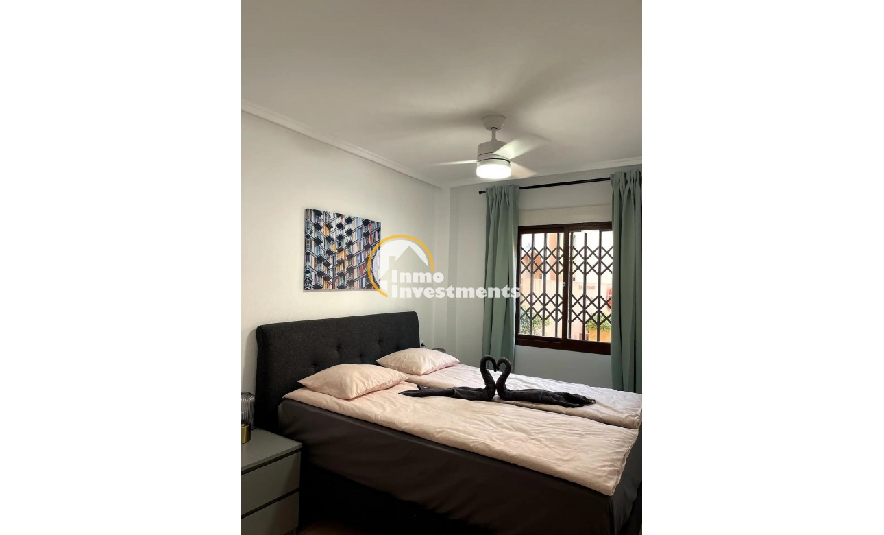 Resale - Apartment - Torrevieja - Los Frutales