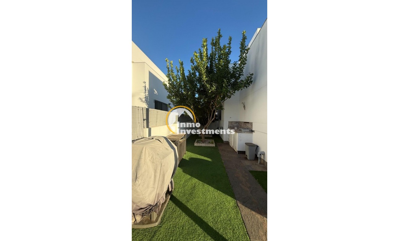 Reventa - Chalet independiente - Torrevieja - Aguas Nuevas