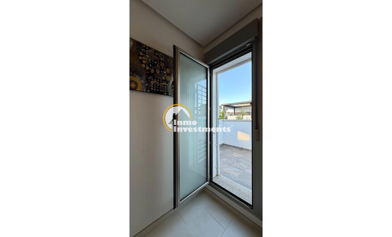 Reventa - Chalet independiente - Torrevieja - Aguas Nuevas