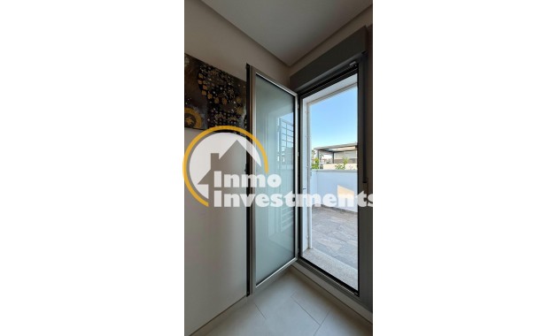 Reventa - Chalet independiente - Torrevieja - Aguas Nuevas