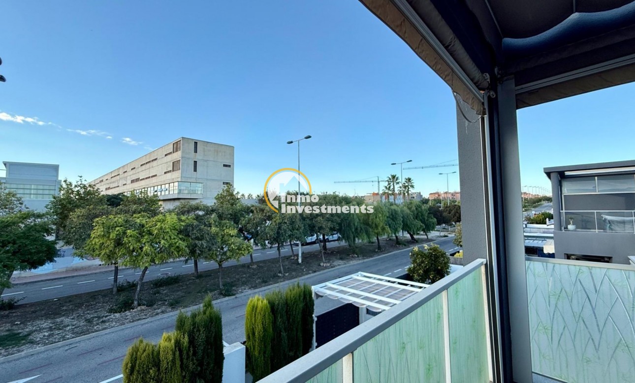 Reventa - Chalet independiente - Torrevieja - Aguas Nuevas