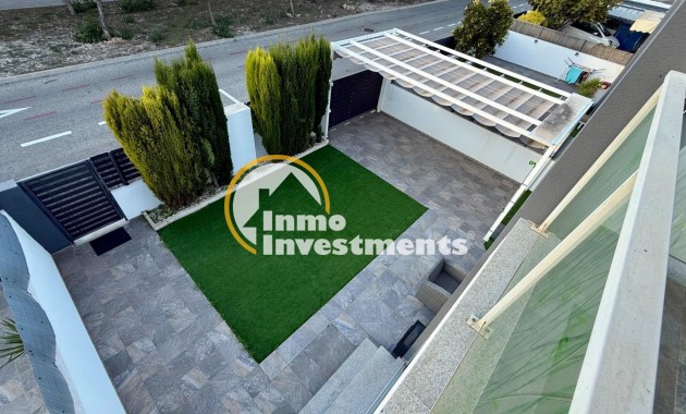 Reventa - Chalet independiente - Torrevieja - Aguas Nuevas