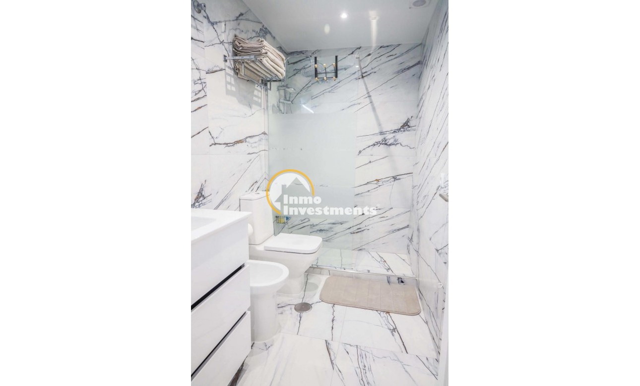 Reventa - Apartamento - Torrevieja - Estacion de autobuses