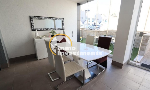 Resale - Apartment - Orihuela Costa - La Zenia