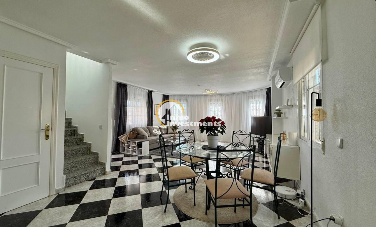 Bestaande bouw - Villa - Orihuela Costa - 