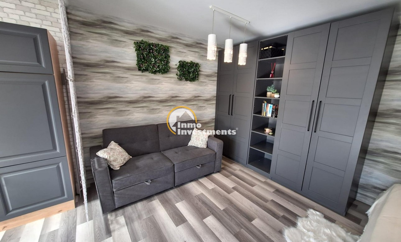 Reventa - Estudio - Torrevieja - Torretas