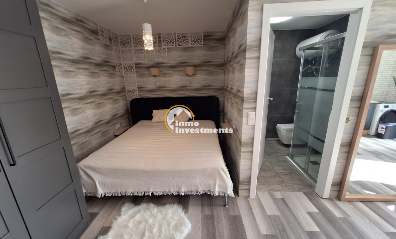 Reventa - Estudio - Torrevieja - Torretas