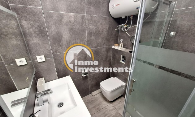 Reventa - Estudio - Torrevieja - Torretas