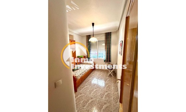 Reventa - Apartamento - Torrevieja - Estacion de autobuses