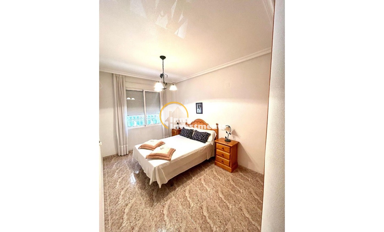 Reventa - Apartamento - Torrevieja - Estacion de autobuses