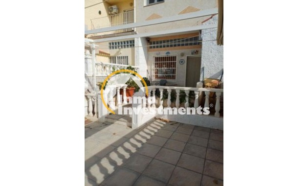 Resale - Villa - Torrevieja