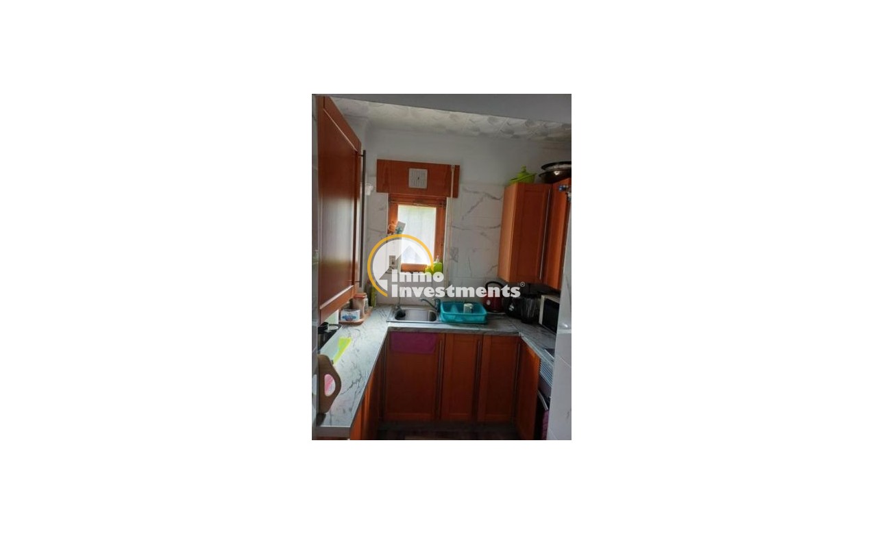 Resale - Villa - Torrevieja