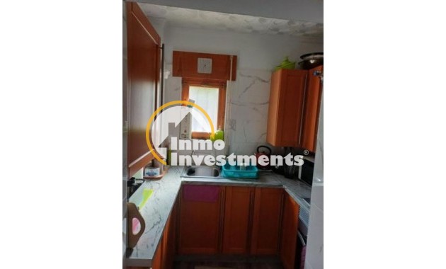 Resale - Villa - Torrevieja