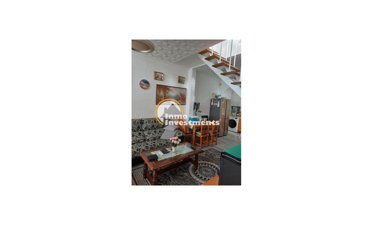 Resale - Villa - Torrevieja