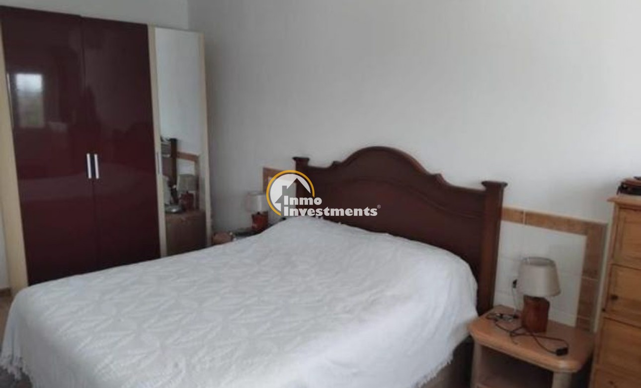 Resale - Villa - Torrevieja