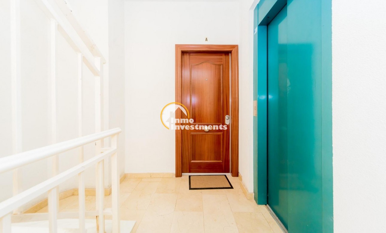 Resale - Apartment - Torrevieja