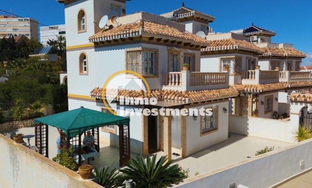 Reventa - Chalet independiente - Torrevieja - La Mata