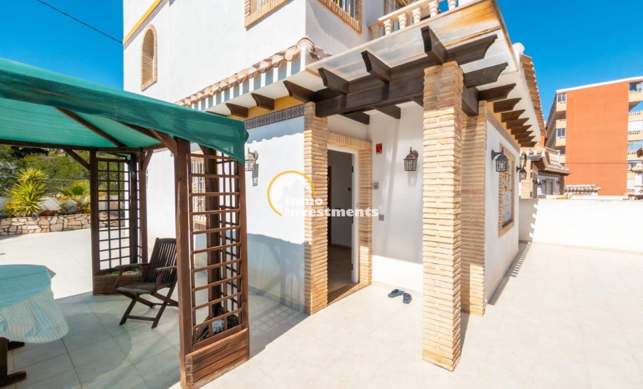 Reventa - Chalet independiente - Torrevieja - La Mata