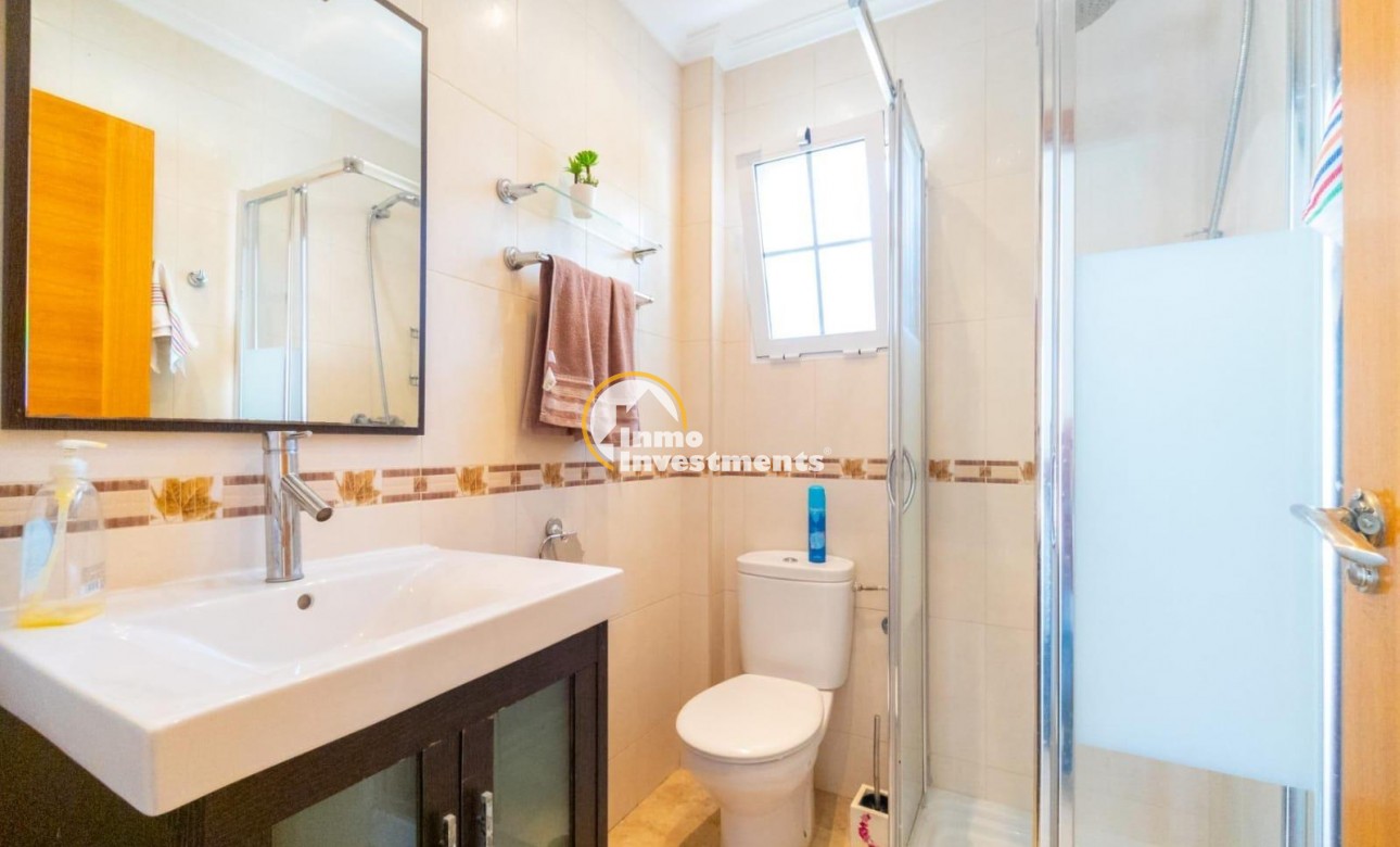 Reventa - Chalet independiente - Torrevieja - La Mata