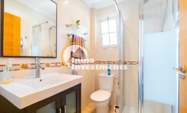 Reventa - Chalet independiente - Torrevieja - La Mata