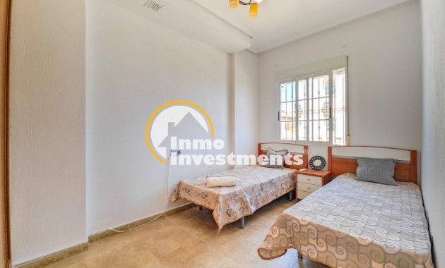 Reventa - Chalet independiente - Torrevieja - La Mata