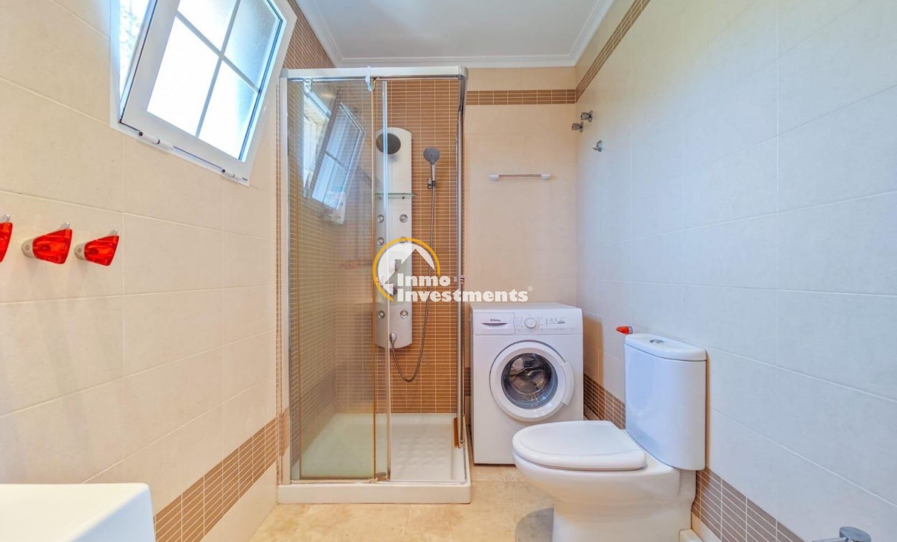 Reventa - Chalet independiente - Torrevieja - La Mata