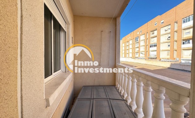 Reventa - Apartamento - Torrevieja - Estacion de autobuses